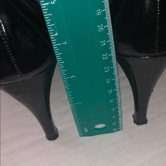 Anne Klein shoes. Heels - Picture 7 of 9